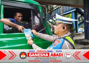 Polda Jatim Tertibkan Truk dan Bus yang Nekat Pakai Lajur Kanan
