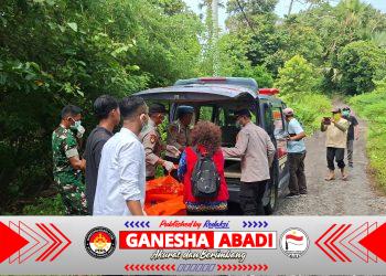 Sinergi TNI-Polri dan TN Alas Purwo Evakuasi Jenazah Tanpa Identitas di Pantai Plengkung