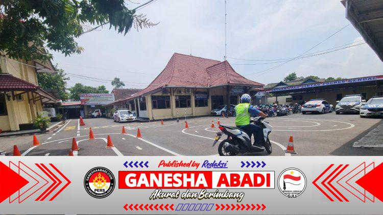 Satlantas Polres Kendal Menyapa Hadirkan Pelayanan SIM Cepat, Ramah, dan Bebas Pungli.