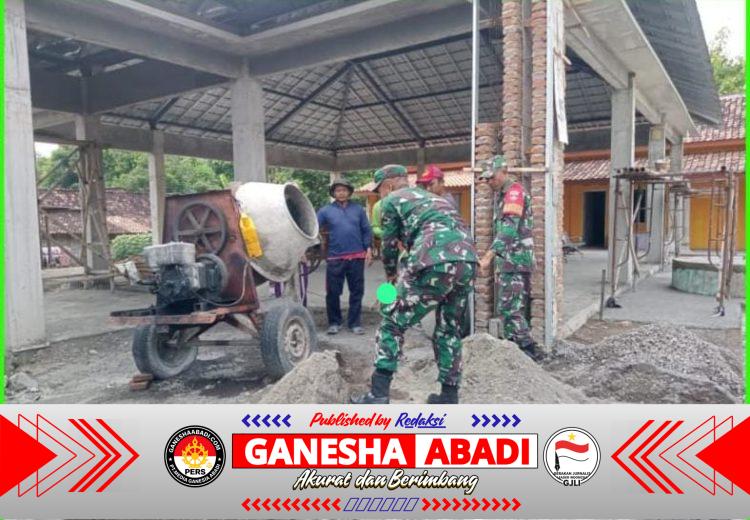 Babinsa Bantu Rehab Rumah Warga, Sekaligus Sampaikan Pesan K3