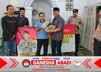 Satbinmas Polresta Banyuwangi Gelar Safari Ramadan, Serahkan Bantuan ke Musala Al Furqon Giri