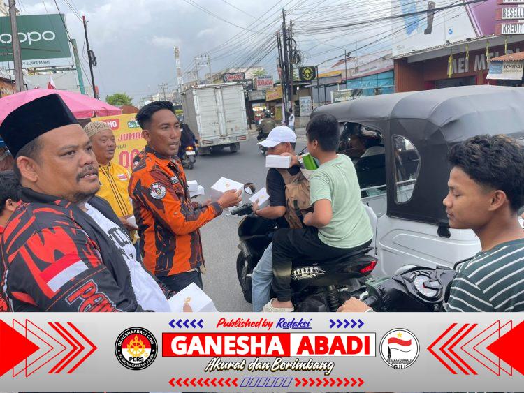 Ramadhan Penuh Berkah, Pemuda Pancasila Bandar Klippa Tebar Takjil dan Kasih untuk Sesama