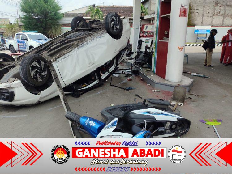 Mobilio Terguling di SPBU Bener Sragen, Enam Orang Dilarikan ke Rumah Sakit