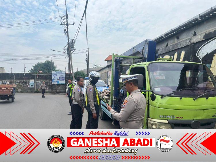 Respons Cepat Satlantas Polres Pelabuhan Tanjung Perak Temukan Truk Hilang dalam 1 Jam