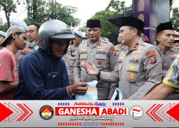Ramadan Berkah, Kapolda Jatim Berbagi Takjil dan Buka Puasa Bersama Elemen Masyarakat