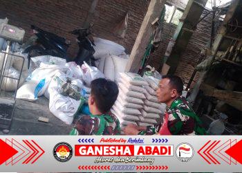 Babinsa Karanggede Turun Cek Pupuk Subsidi, Pastikan Stok Aman dan Harga Tetap Terjangkau