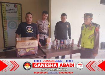 Polsek Karangdadap Amankan 17 Petasan saat Patroli, Warga Diimbau Jaga Keamanan Lingkungan