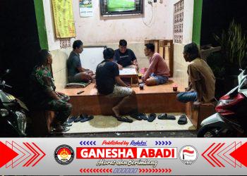 Hadir di Tengah Warga, Babinsa Nogosari Aktifkan Satkamling Demi Lingkungan Aman dan Kondusif