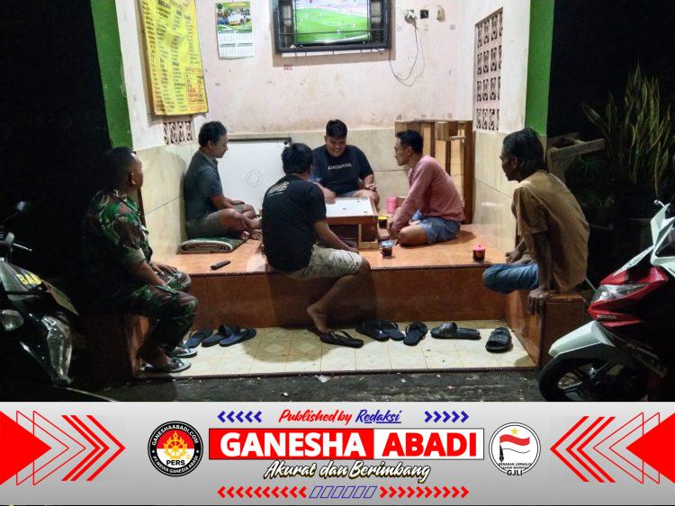 Hadir di Tengah Warga, Babinsa Nogosari Aktifkan Satkamling Demi Lingkungan Aman dan Kondusif