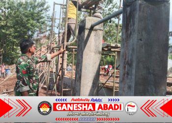 Pastikan Berjalan Lancar, Babinsa Dampingi Pembangunan KDKMP