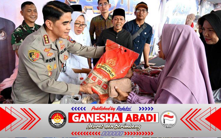 Kapolresta Banyuwangi Pantau Pasar Murah Tukangkayu, Pastikan Warga Mudah Akses Bahan Pokok