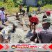 Personel TMMD Ke-127 Kodim 1514/Morotai Laksanakan Pengecoran Plat Deker Gorong-Gorong di Desa Gotalamo