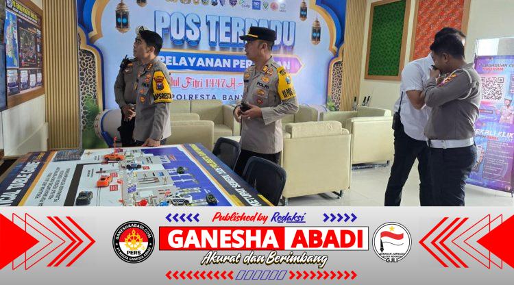 Kapolresta Banyuwangi Tinjau Arus Lalu Lintas di ASDP Ketapang, Pastikan Jalur Jawa-Bali Tetap Lancar