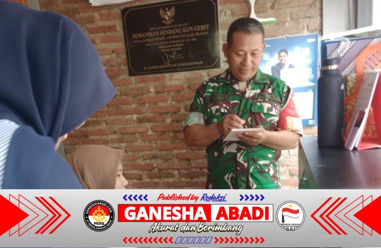 Babinsa Lakukan Pendataan Pengunjung Tempat Wisata, Ciptakan Situasi Aman dan Tertib