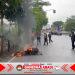 Aksi Cepat Satlantas Polres Gresik Padamkan Motor Terbakar di Depan Terminal Bunder