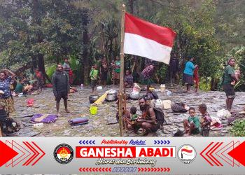 Koops TNI Habema Hadirkan Rasa Aman, Warga Distrik Kembru Kembali Pulang dan Kibarkan Bendera Merah Putih