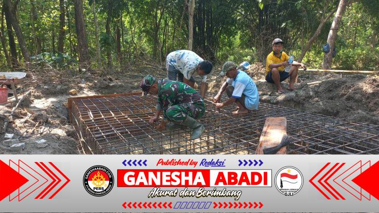 Anyaman Besi Jembatan Garuda Mulai Dibentuk, Gotong Royong TNI dan Warga Cerme Kian Solid
