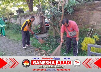 BHABINKAMTIBMAS DAUH PURI KAJA GERAKKAN WARGA, AKSI BERSIH LINGKUNGAN JADI MOTOR EDUKASI DAN KEBERSAMAAN DI DENPASAR