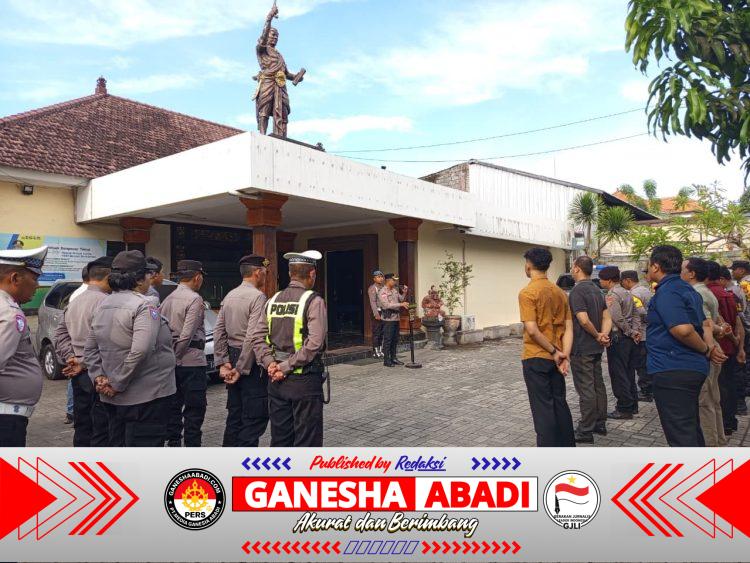 Kapolsek Dentim Tekankan Disiplin dan Respons Cepat Layanan 110 dalam Apel Jam Pimpinan