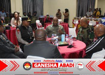 Kodim 1714/Puncak Jaya dan Polri Kawal Ketat Gubernur Papua Tengah Tinjau Korban Insiden Sinak.