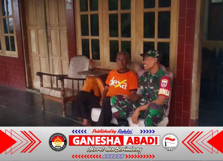 Manfaatkan Hari Libur Babinsa Sambangi Rumah Warga.
