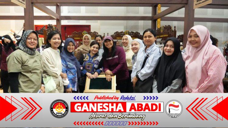 Pesona Sasirangan Kalimantan Warnai Persit Bisa 2, Booth PD XXII/Tambun Bungai Diserbu Pengunjung