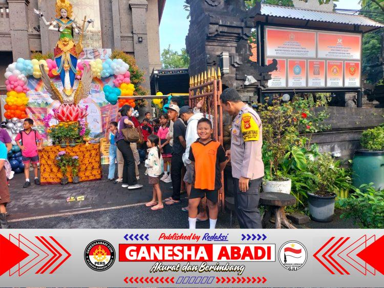 Polsek Denpasar Utara Tertibkan Manusia Silver dan Anak Punk di Simpang Gatot Subroto