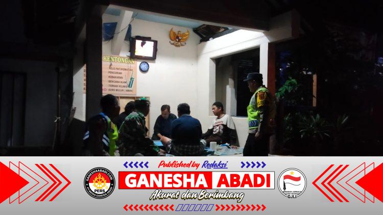 Warga Antusias Sambut Kehadiran TNI-Polri Yang Patroli