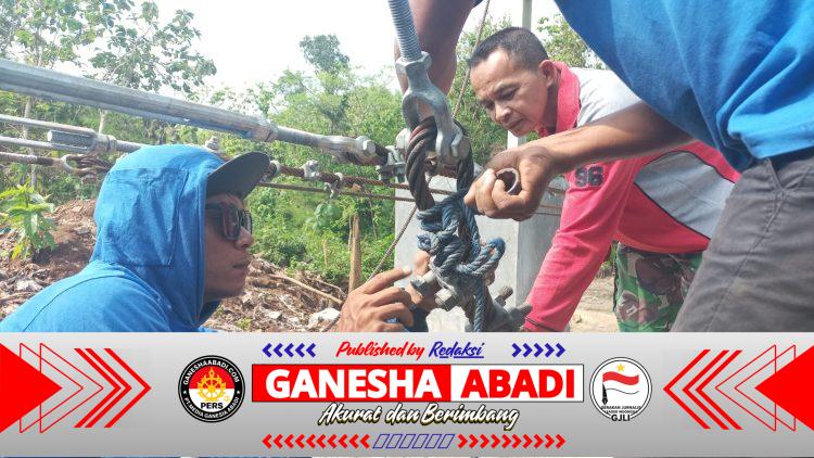 TNI dan Warga Bersatu Bangun Jembatan Perintis Garuda, Harapan Baru Penghubung Desa Nglembu