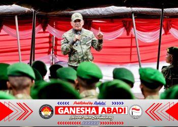 Wapang TNI Dampingi Menhan RI Tinjau Yonif TP 808/Mbaham Matta di Papua Barat