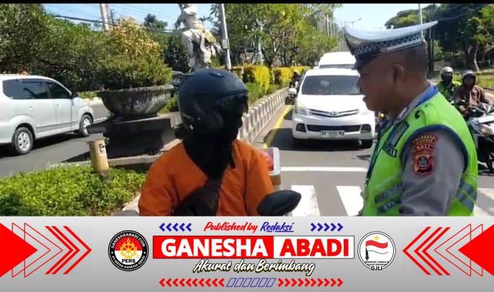 Cegah Pelanggaran Marka Jalan, Unit Lantas Polsek Kuta Selatan Intensifkan Pengaturan Lalu Lintas di Simpang Unud Jimbaran
