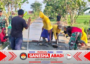 Semangat Tanpo Sambat”, Satgas TMMD dan Warga Kejar Penyelesaian Pengecoran Jalan Jelang Penutupan TMMD Reguler ke-128 Kodim Sragen