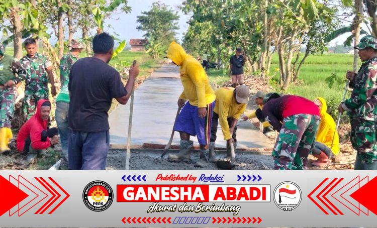 Semangat Tanpo Sambat”, Satgas TMMD dan Warga Kejar Penyelesaian Pengecoran Jalan Jelang Penutupan TMMD Reguler ke-128 Kodim Sragen