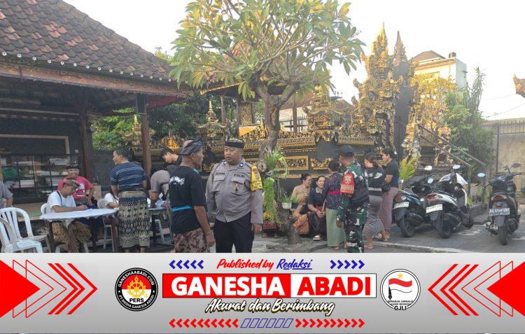 Bhabinkamtibmas Sumerta Kauh Dampingi Sosialisasi dan Pembagian Compost Bag kepada Warga Banjar Eka Dharma