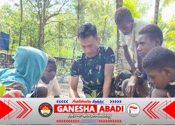 Satgas TMMD Kodim 1710/Mimika Tanamkan Kepedulian Lingkungan Lewat Penanaman Mangrove Bersama Anak-Anak