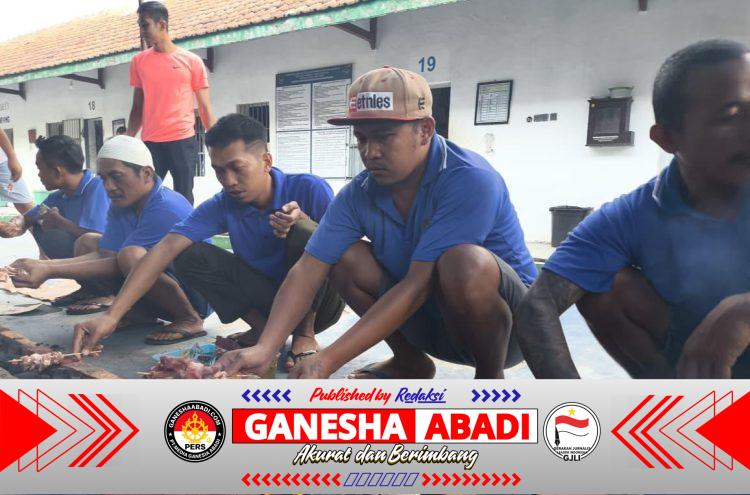Momen Iduladha Lapas Banyuwangi, Warga Binaan Kompak Nyate Bareng