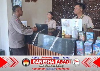 Cooling System Polsek Kuta Selatan di Pantai Dreamland, Imbau Wisatawan Waspada Cegah Kriminalitas dan Bahaya Laut