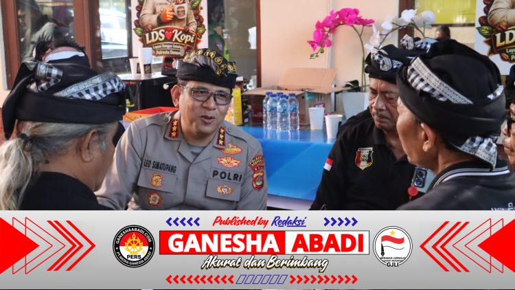 Ngopi Kamtibmas Kapolresta Denpasar Rangkul Pecalang dan Komunitas Ojol, Perkuat Sinergi Jaga Keamanan Kota