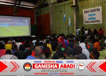 TNI dan Warga Puncak Jaya Nobar Piala Dunia 2026, Pererat Silaturahmi dan Kebersamaan