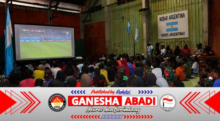 TNI dan Warga Puncak Jaya Nobar Piala Dunia 2026, Pererat Silaturahmi dan Kebersamaan