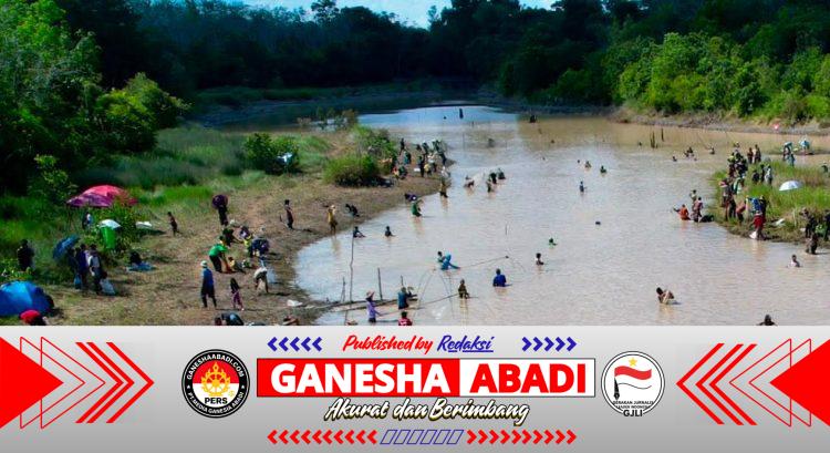 Lautan Manusia di Sungai Kali Maraup: Bagagap Iwak Warga Balangan Lestarikan Warisan Leluhur
