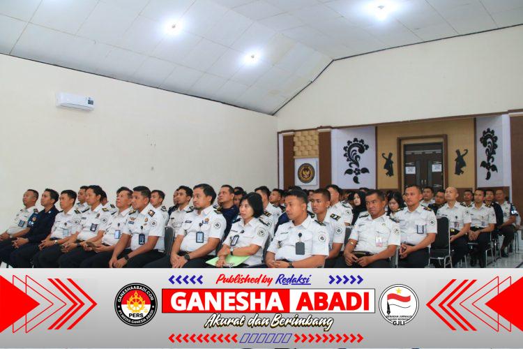 Tegakkan Aturan Tanpa Kompromi, Kalapas Banyuwangi Beri Arahan kepada Pegawai Demi Stabilitas Keamanan Lapas