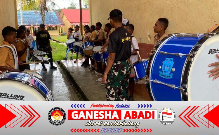 DARI KETUKAN MENJADI KEBANGGAAN! SEMANGAT DRUMBAND SMP NEGERI 7 WAKRE TERUS DITEMPA