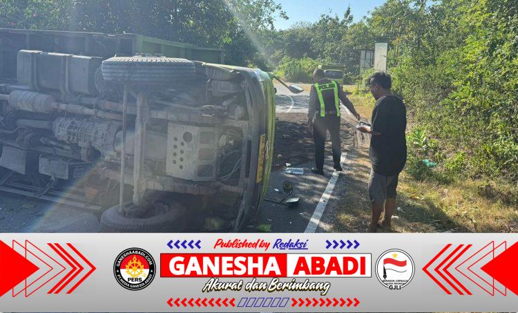 Truk Bermuatan Pasir Terguling di Jalan Sawangan, Polisi Lakukan Pengaturan dan Pengalihan Arus Lalu Lintas