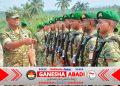 Wapang TNI Tinjau Yonif TP 842/Badak Sakti, Dukung Pertahanan dan Ekonomi Daerah