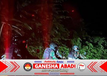 Menembus Malam Demi Masyarakat Supiori! Patroli Keamanan Yonif TP 859/RBK Beri Rasa Aman dan Nyaman Saat Istirahat Malam