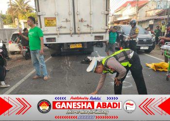 Dahului Truk di Jalan Nasional Banyuwangi-Jember, Pengendara Motor Tewas di TKP