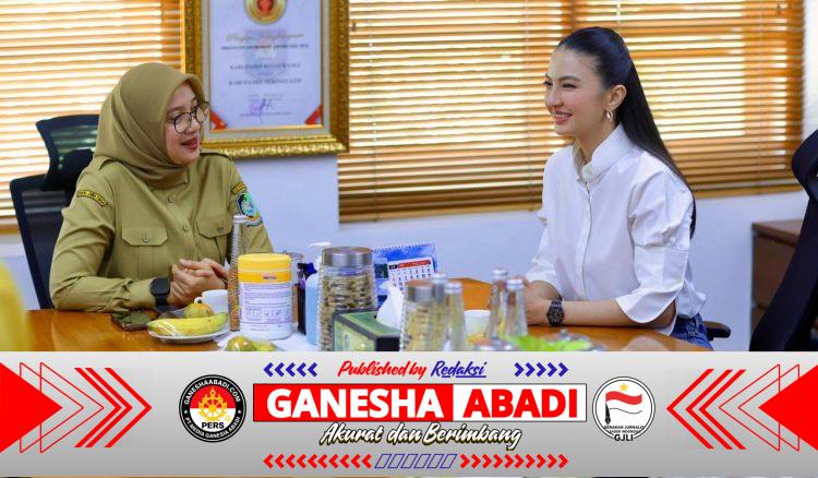 Jelajahi Banyuwangi, Raline Shah Kagumi Tata Kelola Pemeritahan Bupati Ipuk