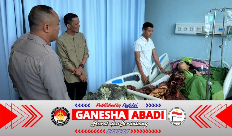 Wujud Empati Mendalam, Polres Musi Rawas Sambangi Korban Laka Lantas Saat Pengawalan Jemaah Haji,