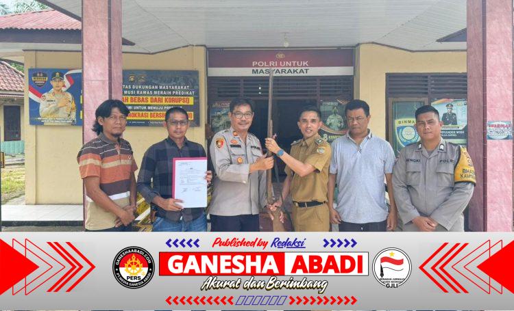 Kades Muara Rengas Serahkan Senpira ke Polsek Muara Lakitan,,
